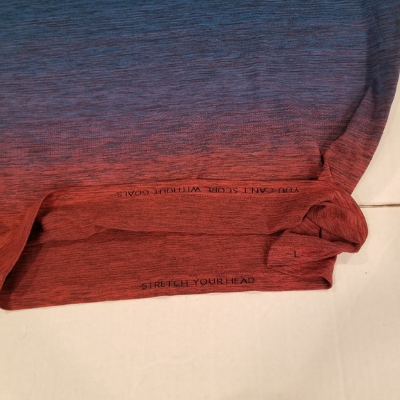 Lululemon Metal Vent Tech Short Sleeve V-Neck T-Shirt Large L Blue Red Gradient - Picture 5 of 8